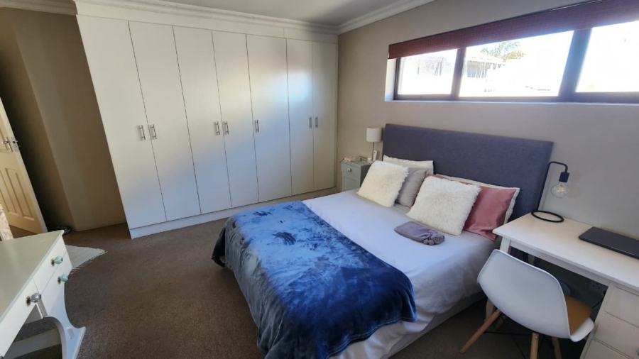 5 Bedroom Property for Sale in Vredenburg Western Cape